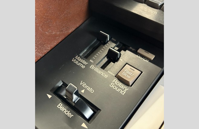 Roland AT80SL Luxury Organ, Used - All Inclusive Top Grade Package (SN:ZS40154) - Image 9